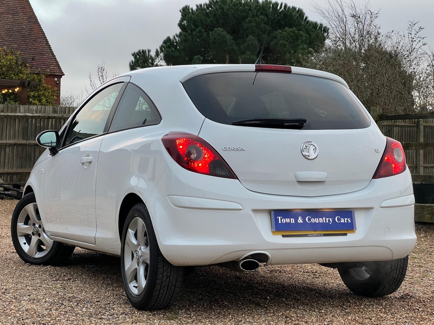 Used Vauxhall Corsa 2012 for sale - 77330672: Photo 6