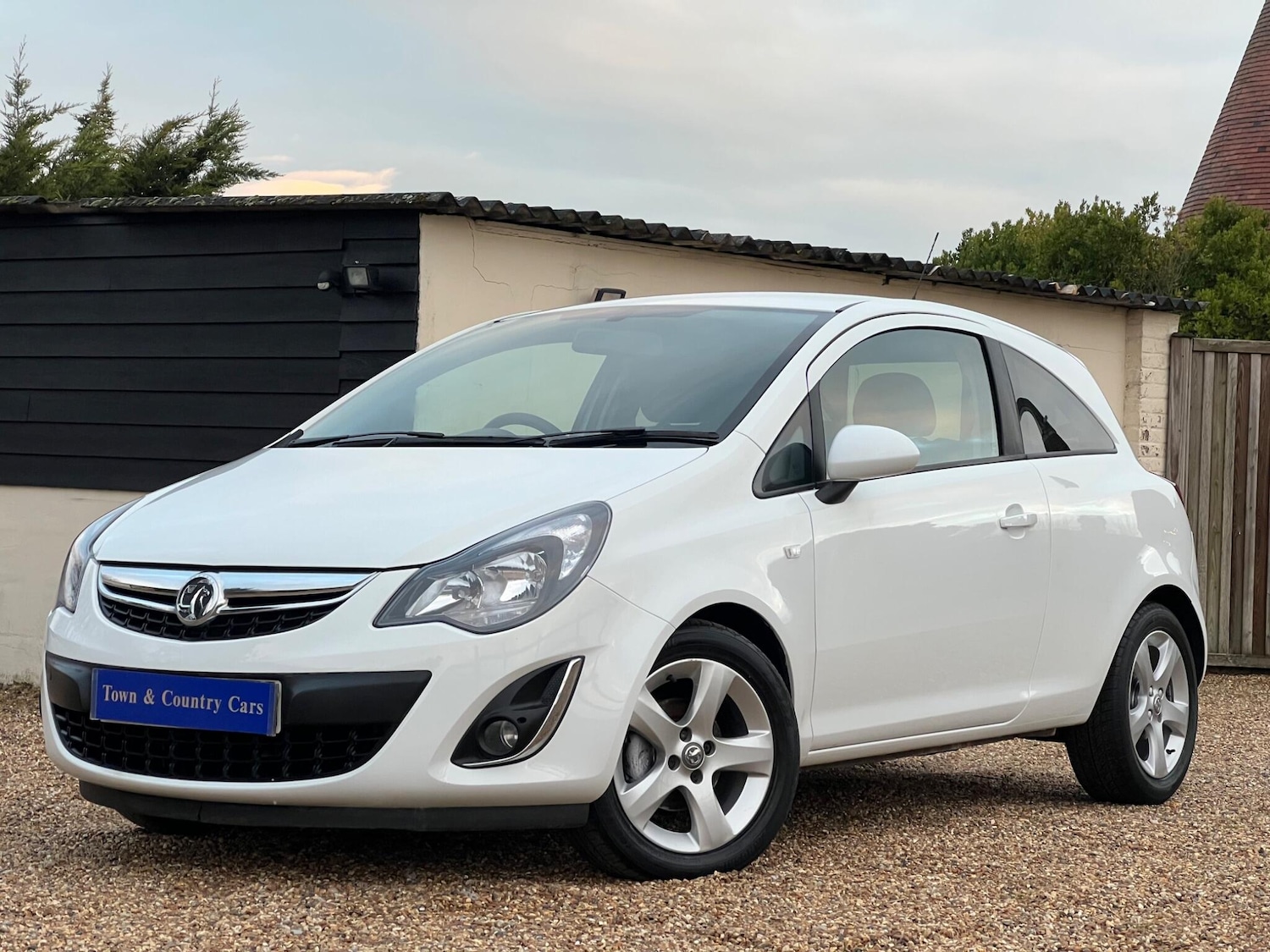 Used Vauxhall Corsa 2012 for sale - 77330672: Photo 9