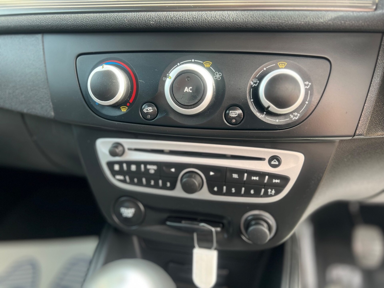 Used Renault Megane 2010 for sale - 78176257: Photo 30