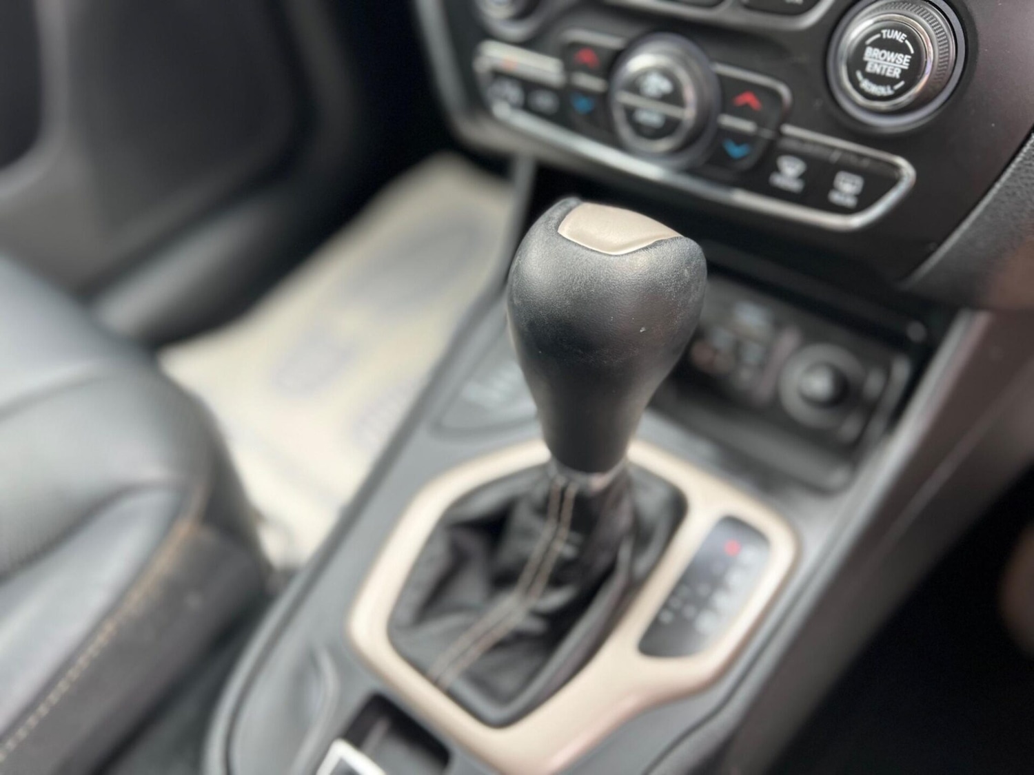 Used Jeep Cherokee 2016 for sale - 77515473: Photo 37