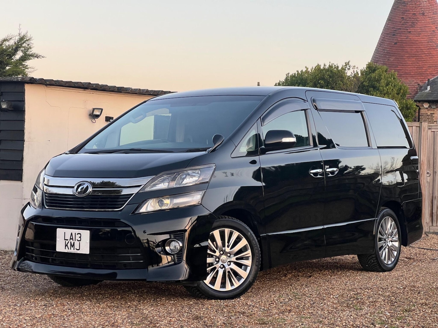 Used Toyota Vellfire 2023 for sale - 76839588: Photo 8