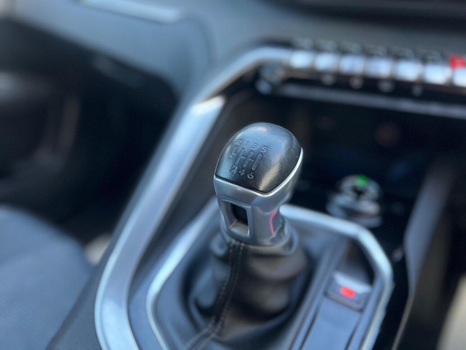 Used Peugeot 3008 2019 for sale - 76691125: Photo 37