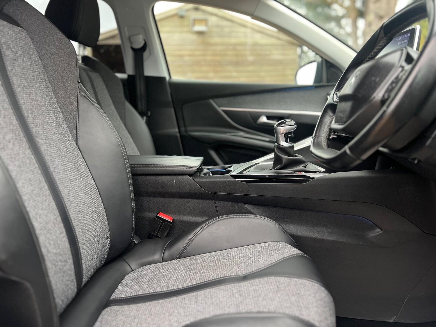 Used Peugeot 3008 2018 for sale - 76823890: Photo 22