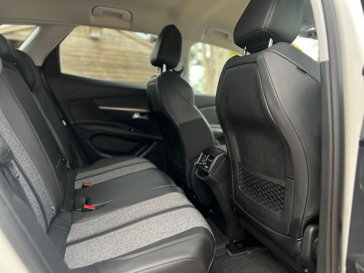 Used Peugeot 3008 2018 for sale - 76823890: Photo 24