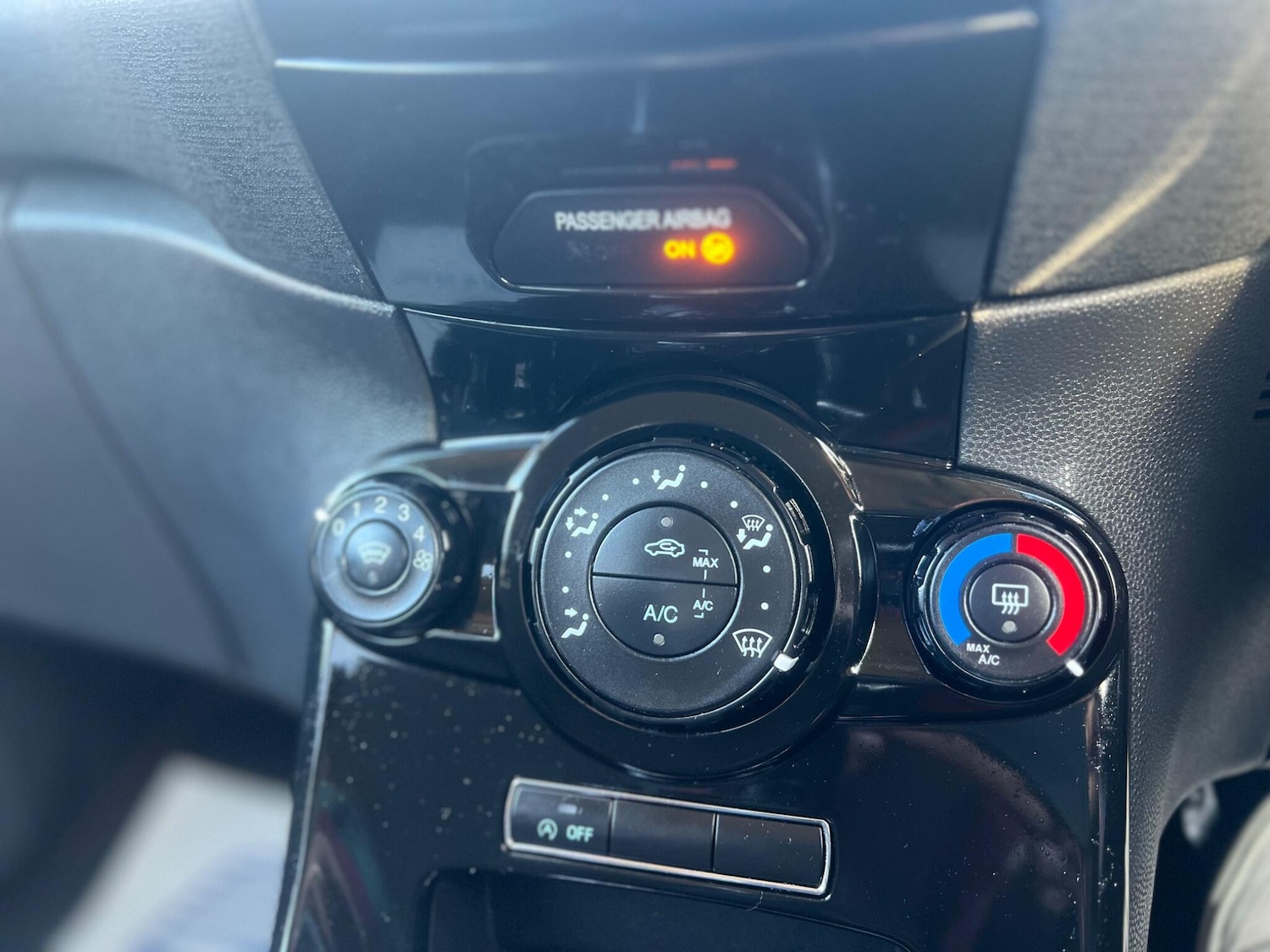 Used Ford Fiesta 2015 for sale - 76975692: Photo 32