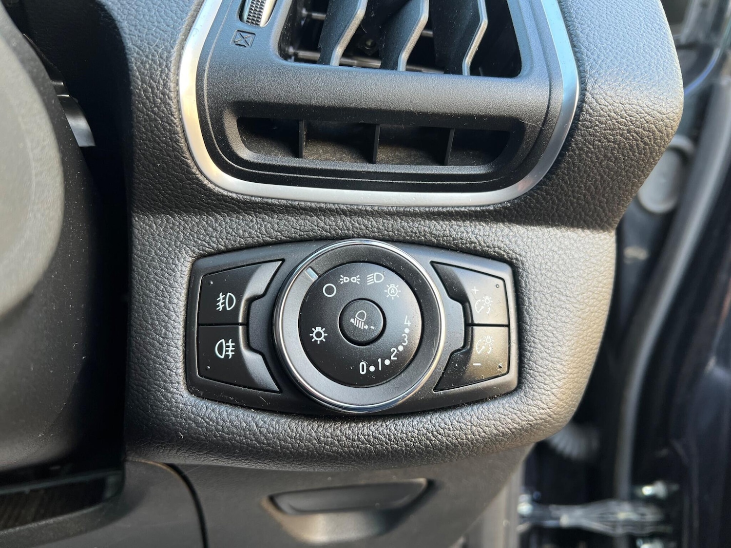 Used Ford B-MAX 2014 for sale - 76691132: Photo 31