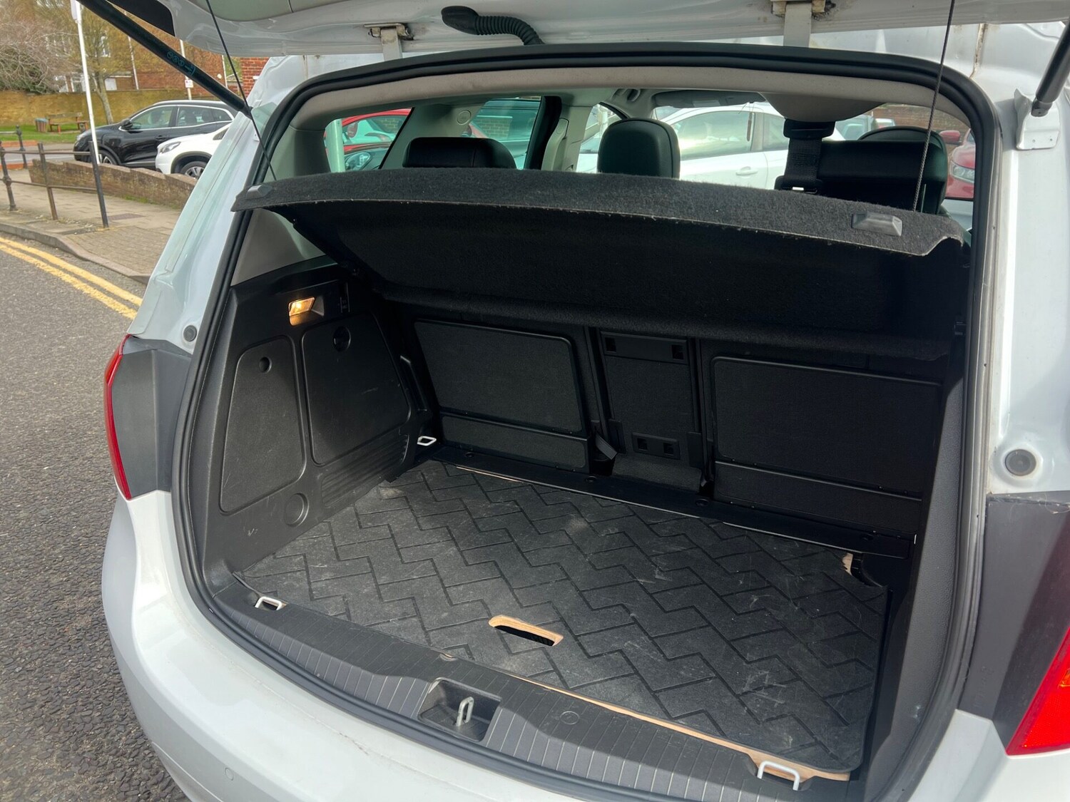 Used Vauxhall Meriva 2011 for sale - 77902666: Photo 23