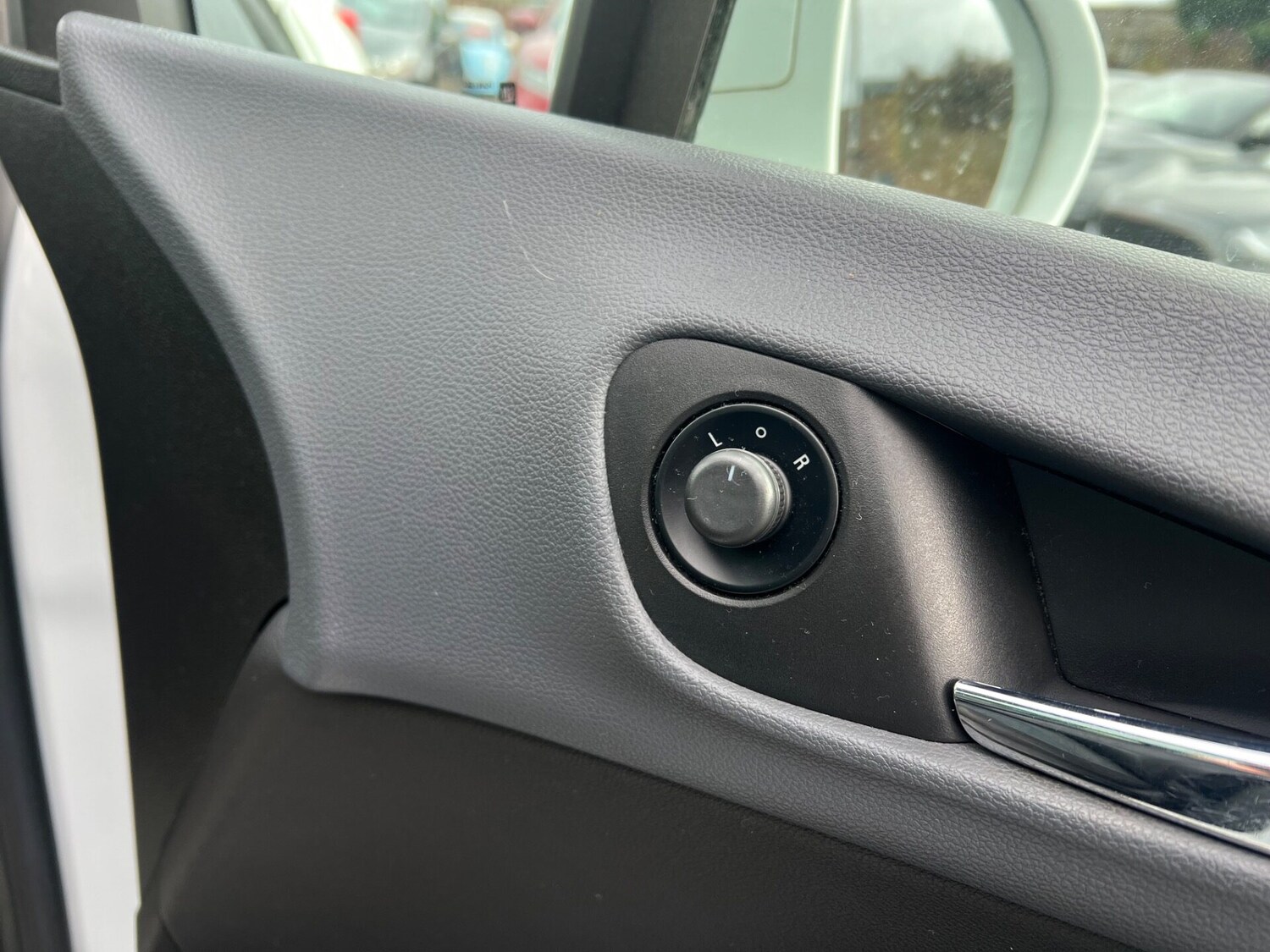 Used Vauxhall Meriva 2011 for sale - 77902666: Photo 28