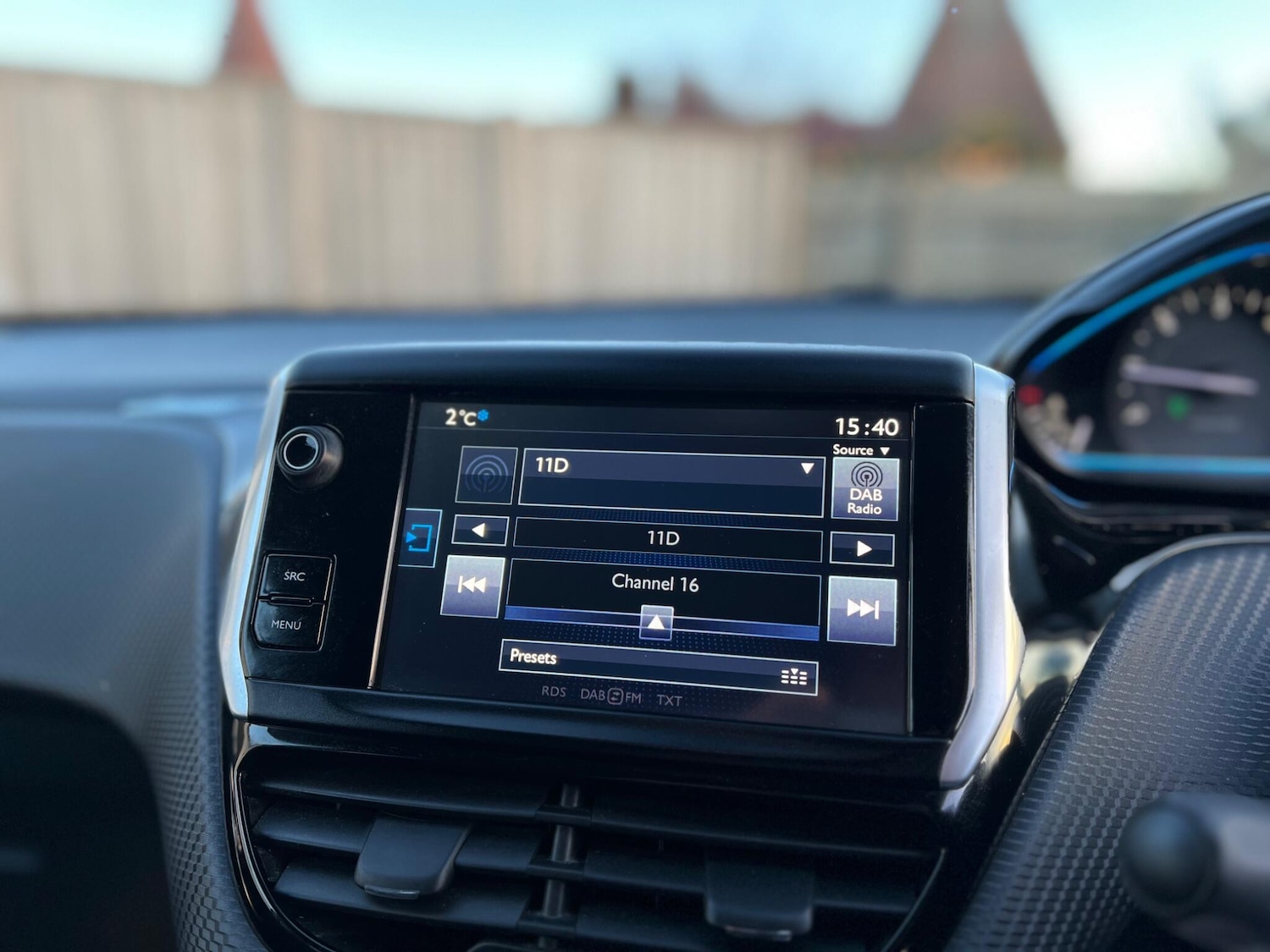 Used Peugeot 2008 2015 for sale - 77103527: Photo 29