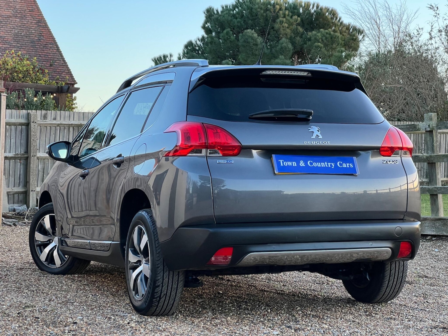 Used Peugeot 2008 2015 for sale - 77103527: Photo 6