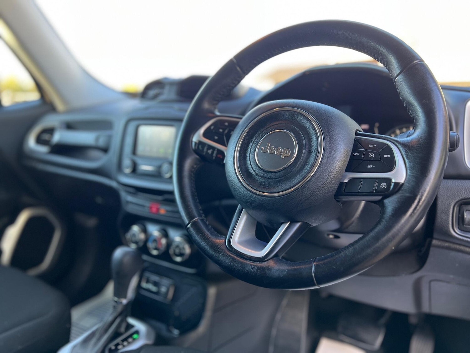 Used Jeep Renegade 2016 for sale - 76691124: Photo 21