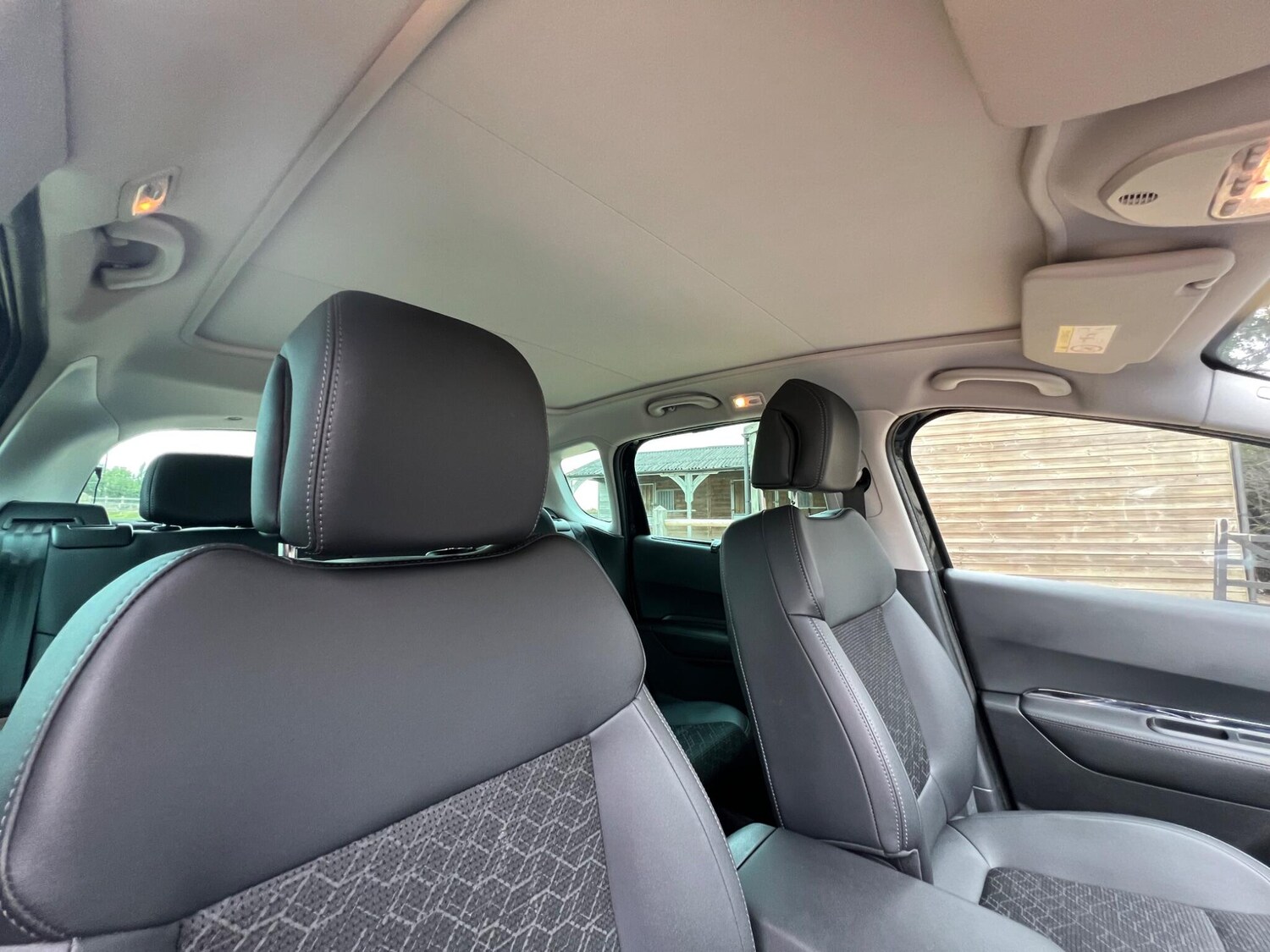 Used Peugeot 3008 2016 for sale - 76691126: Photo 41