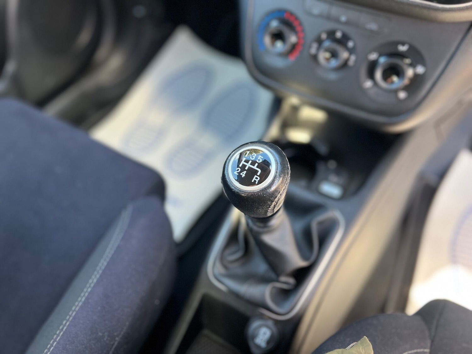 Used Fiat Punto 2014 for sale - 77557349: Photo 28