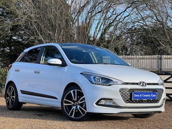Used Hyundai i20 2017 for sale - 77144346: Photo