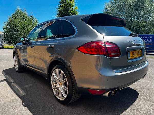 Used Porsche Cayenne 2010 for sale - 63078390: Photo 6
