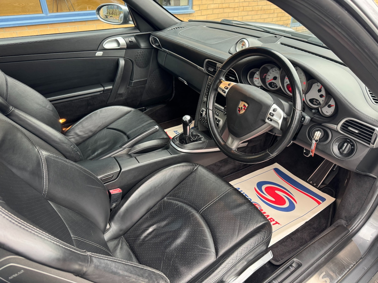 Used Porsche 911 2005 for sale - 77404867: Photo 9