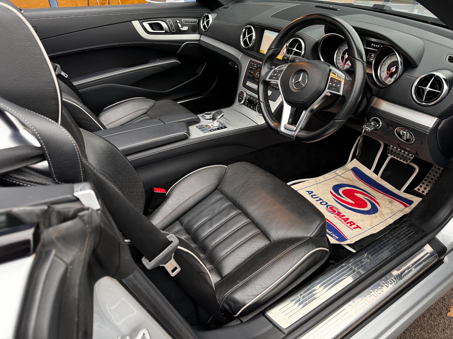 Used Mercedes-Benz SL 2012 for sale - 72776062: Photo 10