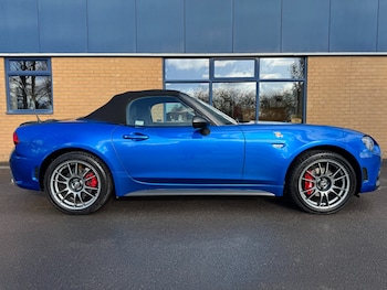 Used Abarth 124 Spider 2017 for sale - 76461300: Photo