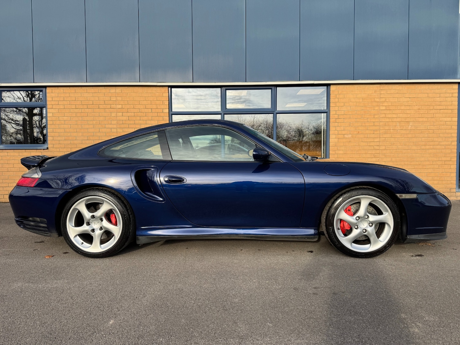 Used Porsche 911 2002 for sale - 76611690: Photo 2