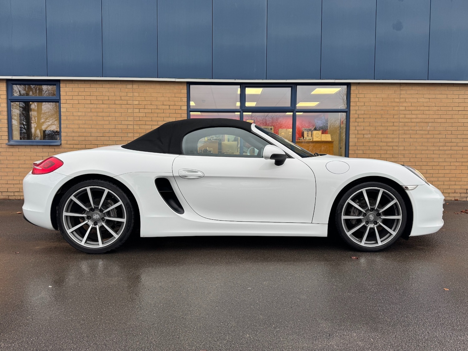 Used Porsche Boxster 2012 for sale - 77125107: Photo 2