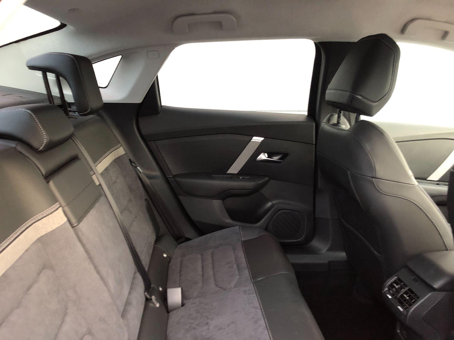 Used Citroen C4 2024 for sale - 76786917: Photo 23