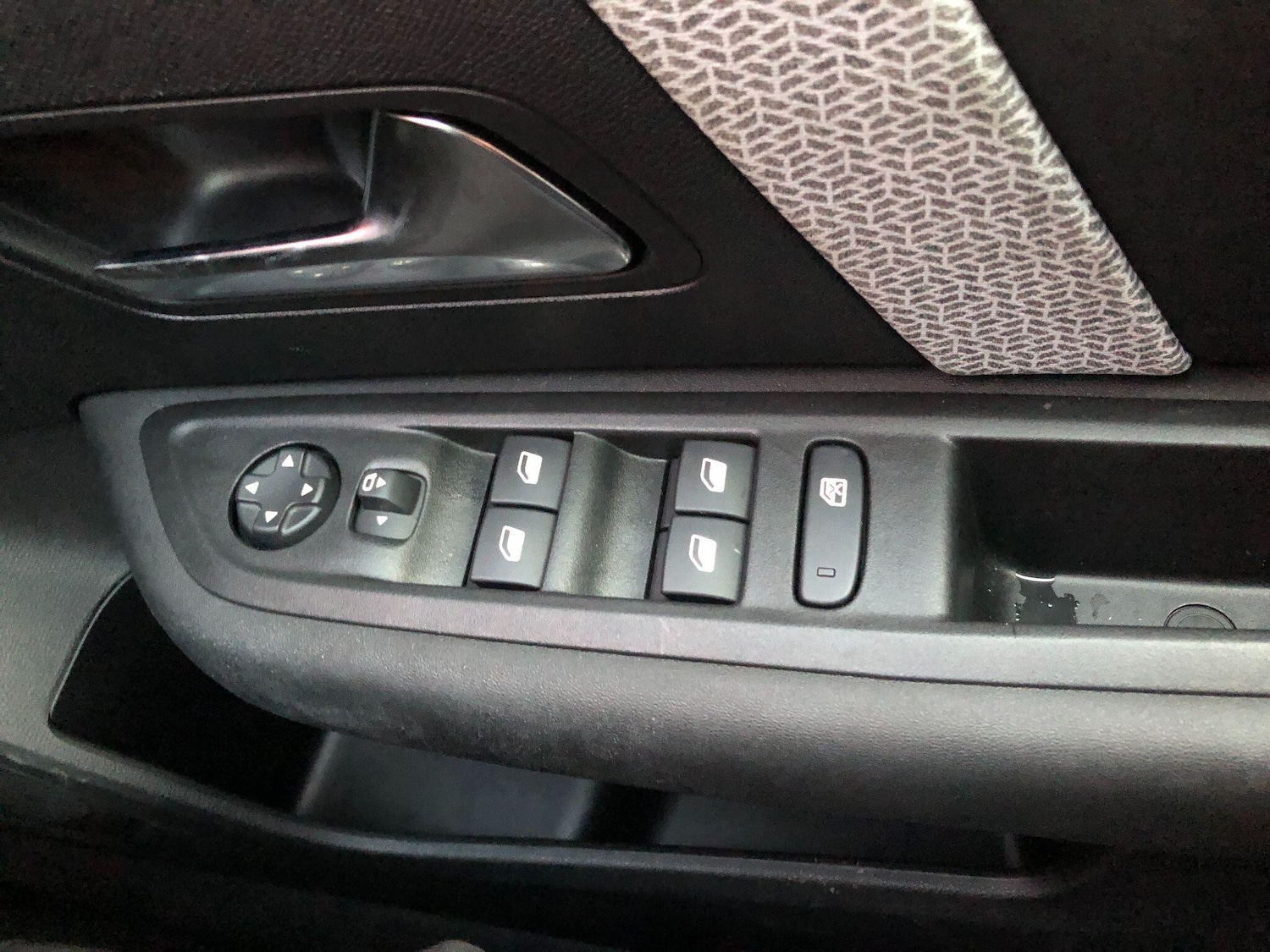 Used Citroen C4 2024 for sale - 76786917: Photo 25