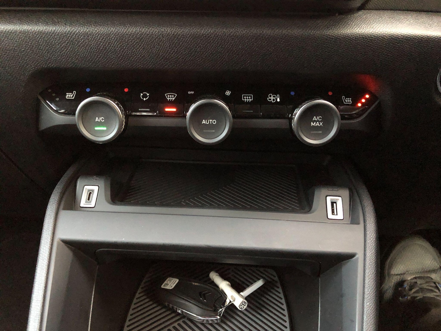 Used Citroen C4 2024 for sale - 76786917: Photo 40