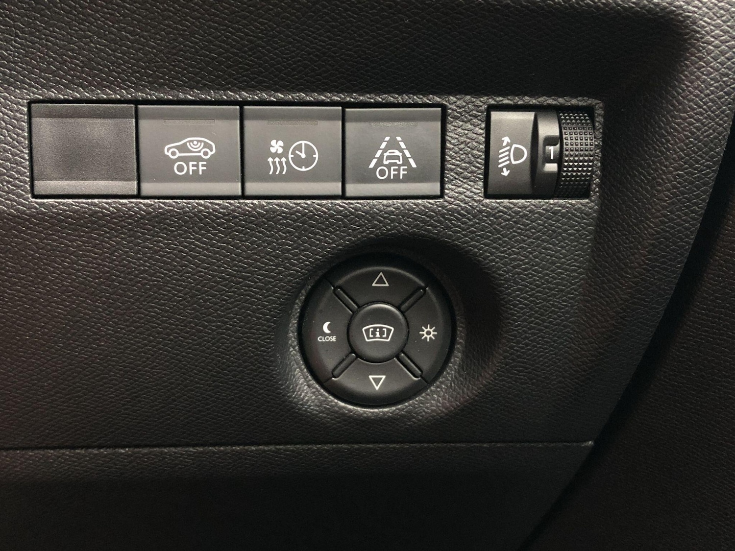 Used Citroen C4 2021 for sale - 76584611: Photo 30