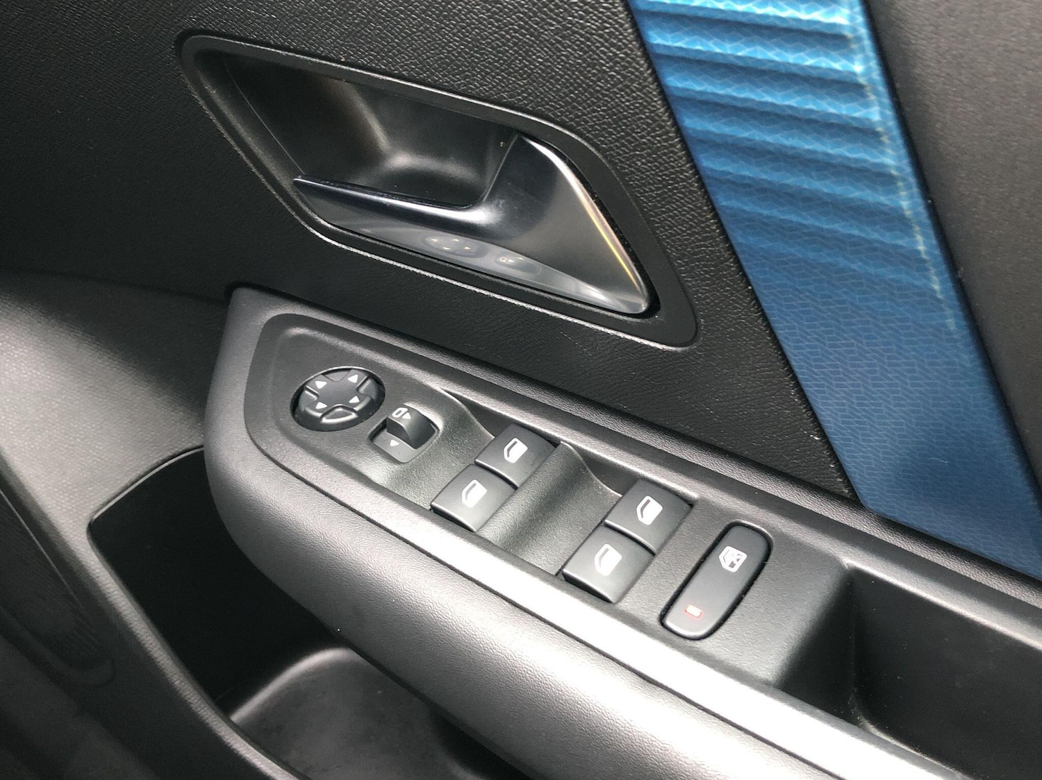 Used Citroen e-C4 2023 for sale - 76398080: Photo 27