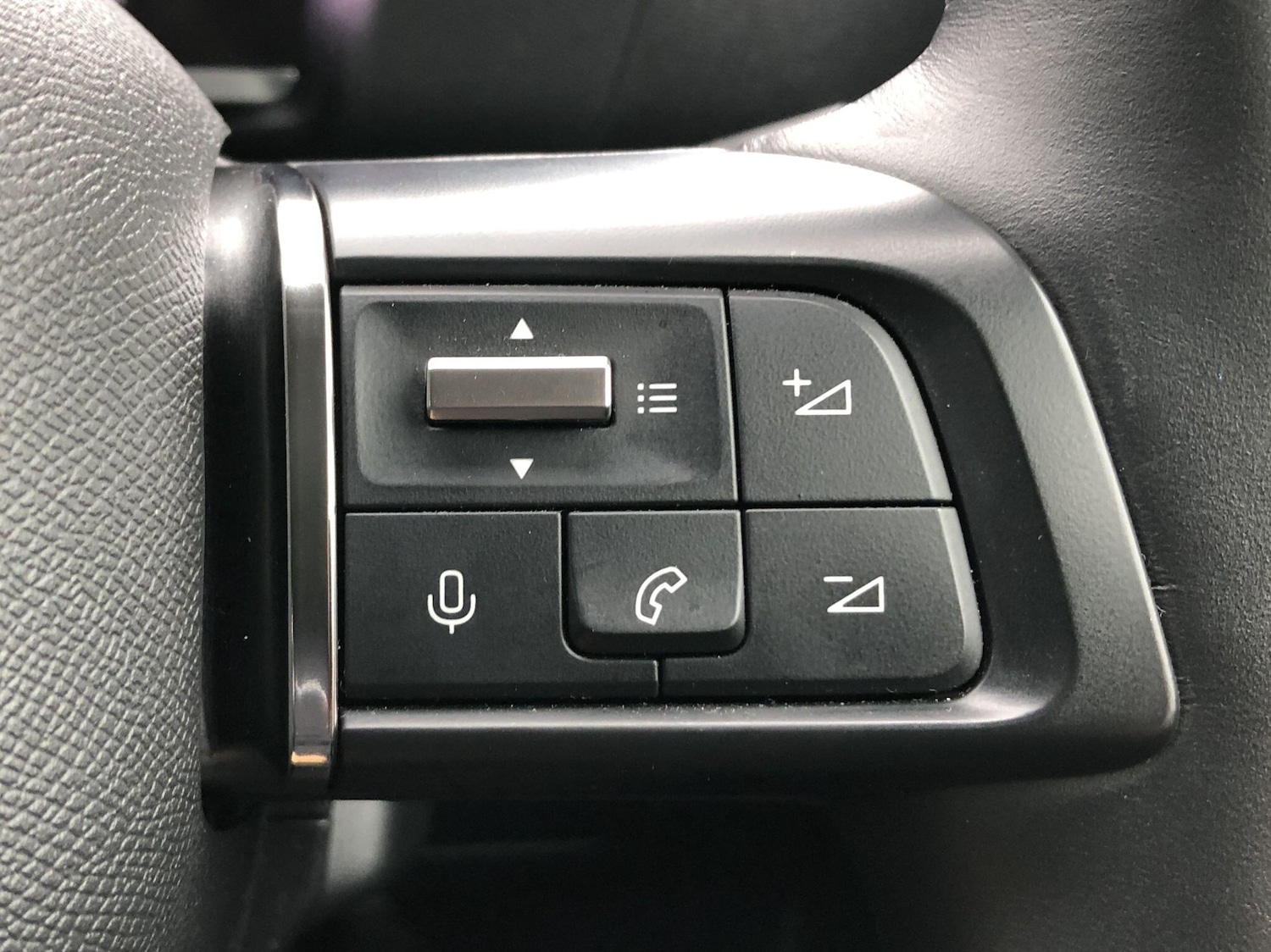 Used Citroen e-C4 2023 for sale - 76398080: Photo 33