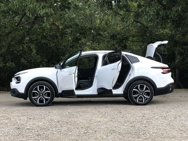 Used Citroen e-C4 X 2023 for sale - 75187208: Photo 16