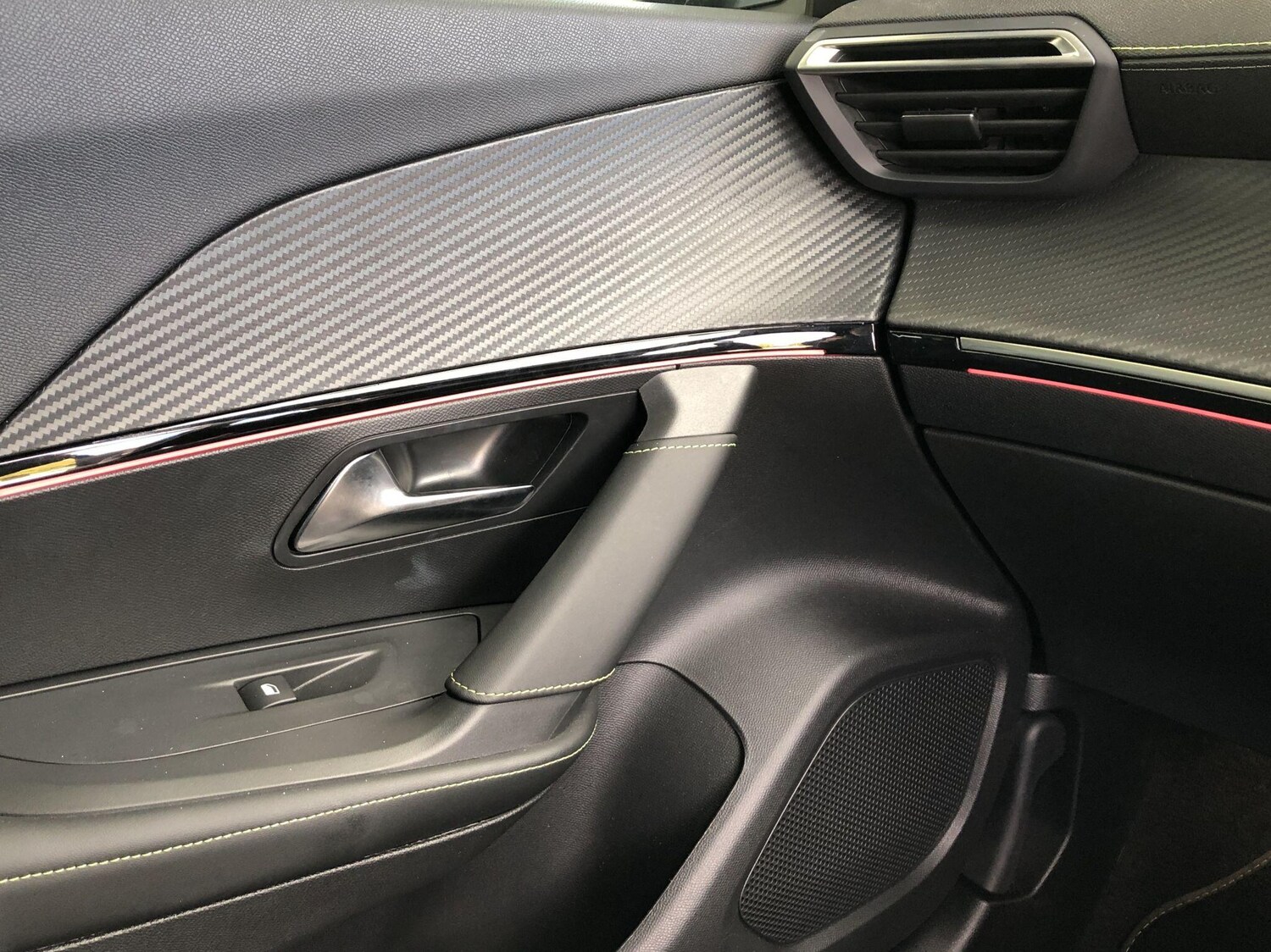 Used Peugeot 2008 2024 for sale - 75965799: Photo 27