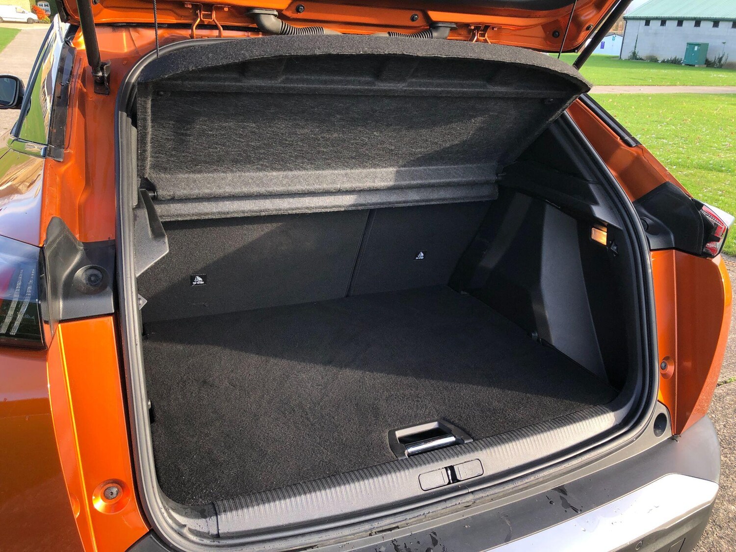 Used Peugeot E-2008 2021 for sale - 76549541: Photo 28