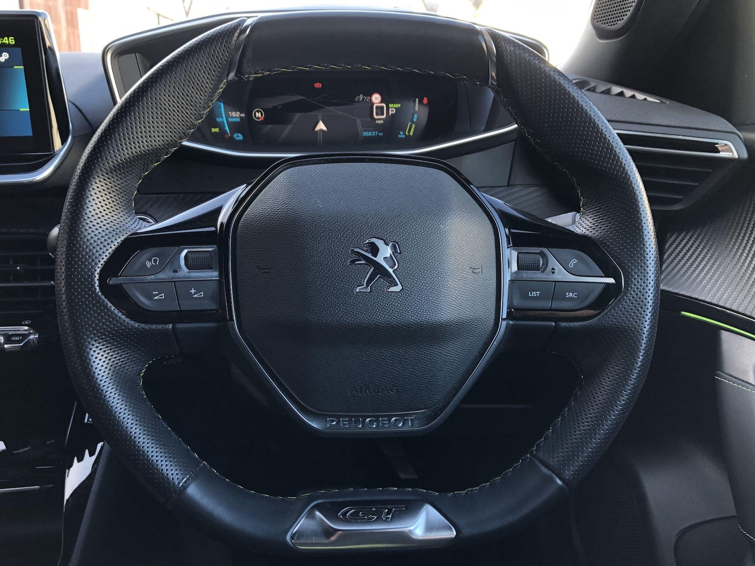 Used Peugeot E-2008 2021 for sale - 76549541: Photo 31