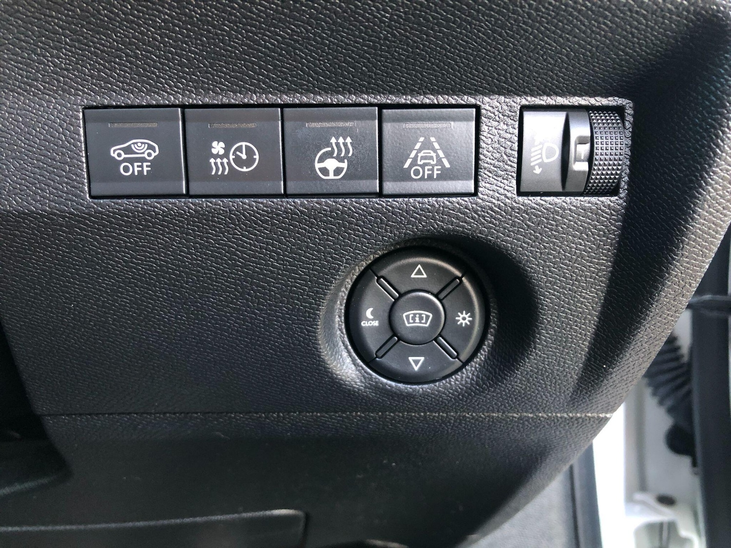 Used Citroen e-C4 2024 for sale - 76728760: Photo 14