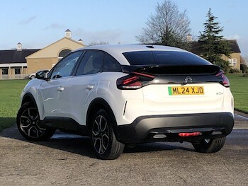 Used Citroen e-C4 2024 for sale - 76728760: Photo