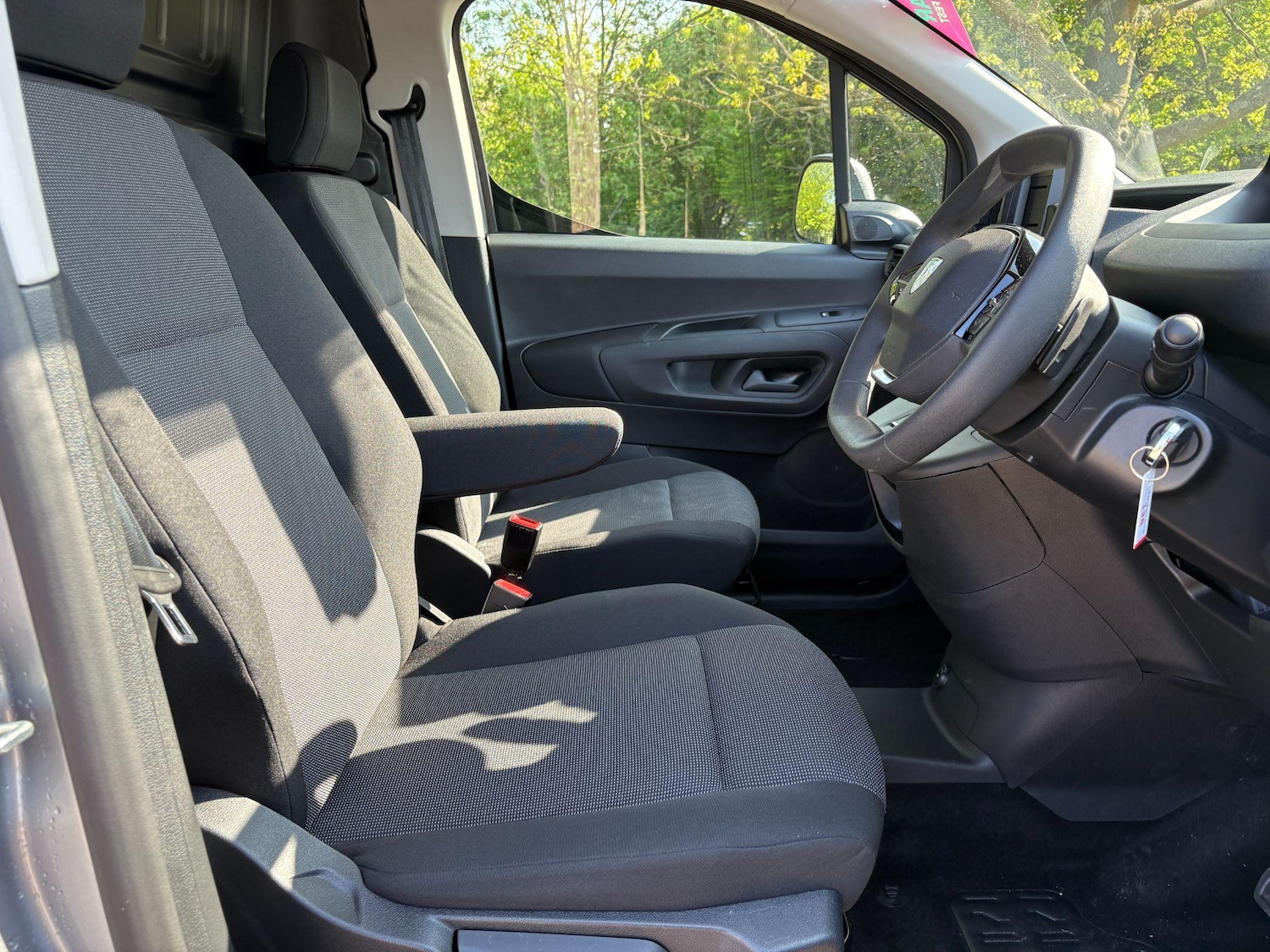 Used Peugeot e-Partner 2024 for sale - 76360552: Photo 4