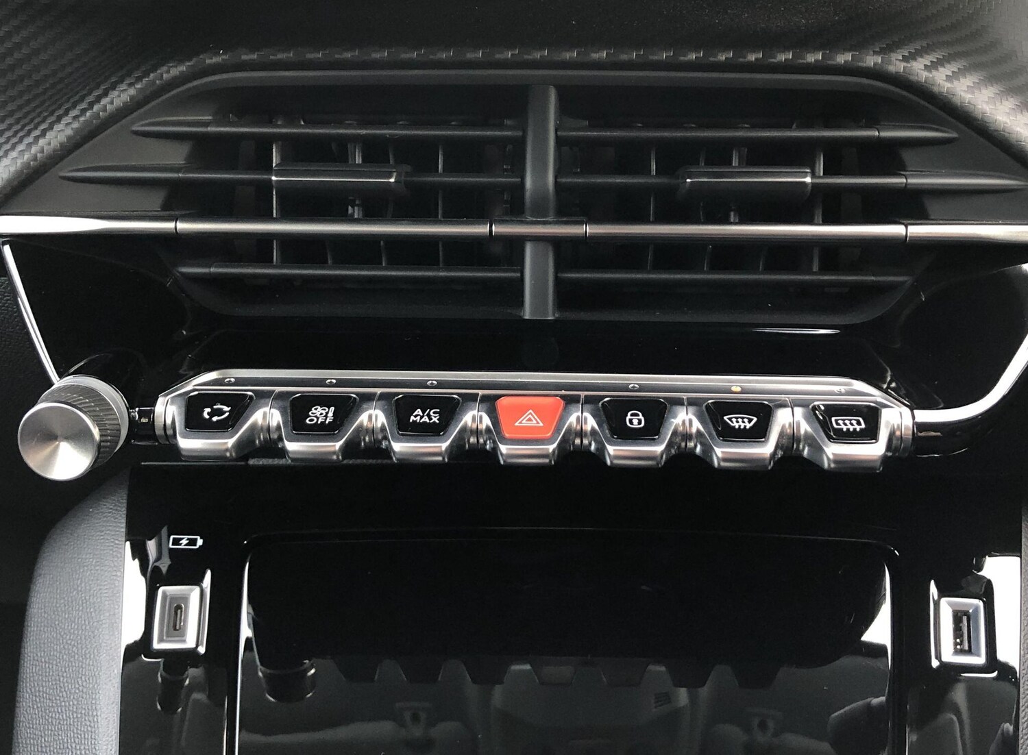 Used Peugeot E-208 2023 for sale - 76657899: Photo 17