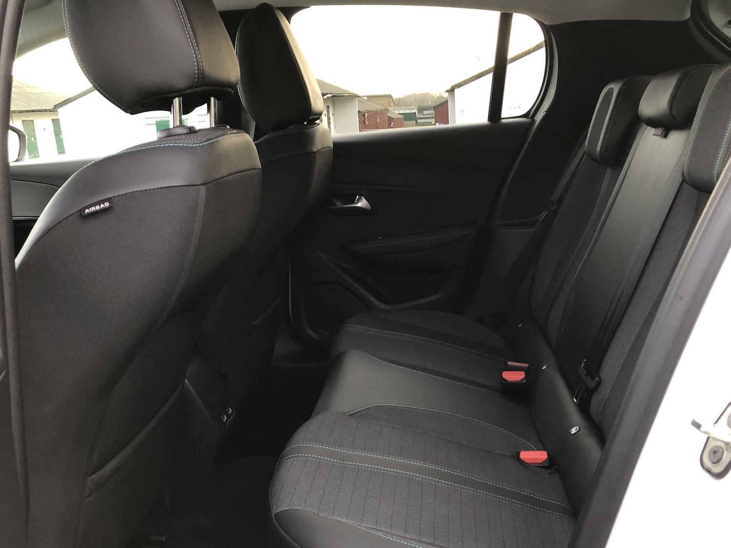 Used Peugeot E-208 2023 for sale - 76657899: Photo 5