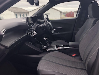 Used Peugeot 2008 2024 for sale - 78115900: Photo