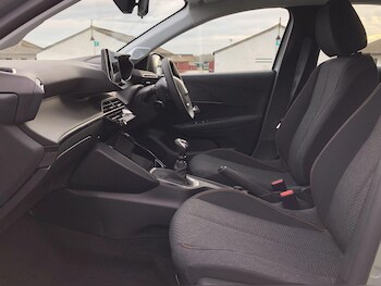 Used Peugeot 208 2025 for sale - 76997078: Photo