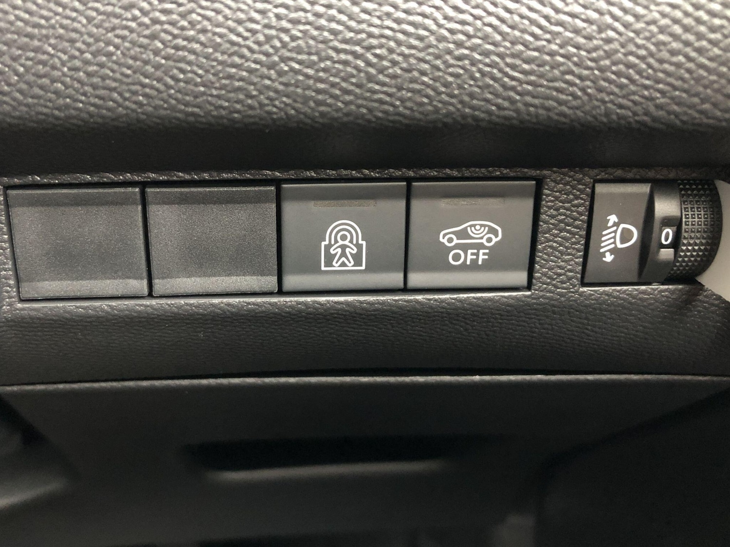 Used Peugeot 208 for sale - 76997078: Photo 32