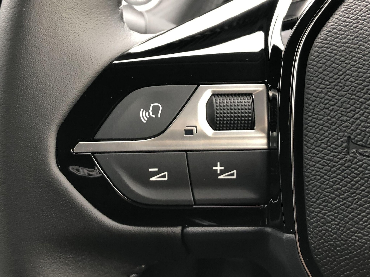 Used Peugeot 208 for sale - 76997078: Photo 33