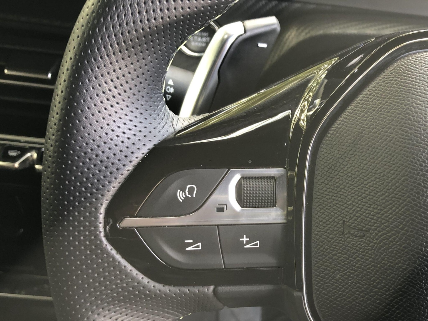 Used Peugeot 2008 2024 for sale - 77386783: Photo 26