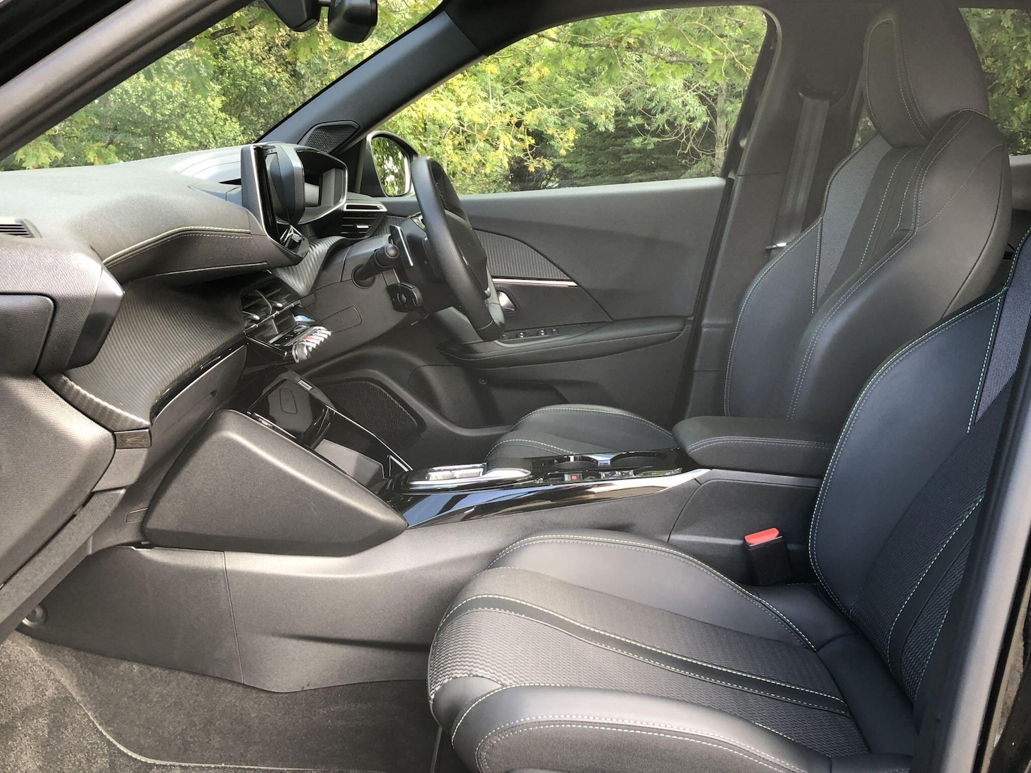 Used Peugeot 2008 2024 for sale - 77386783: Photo 3