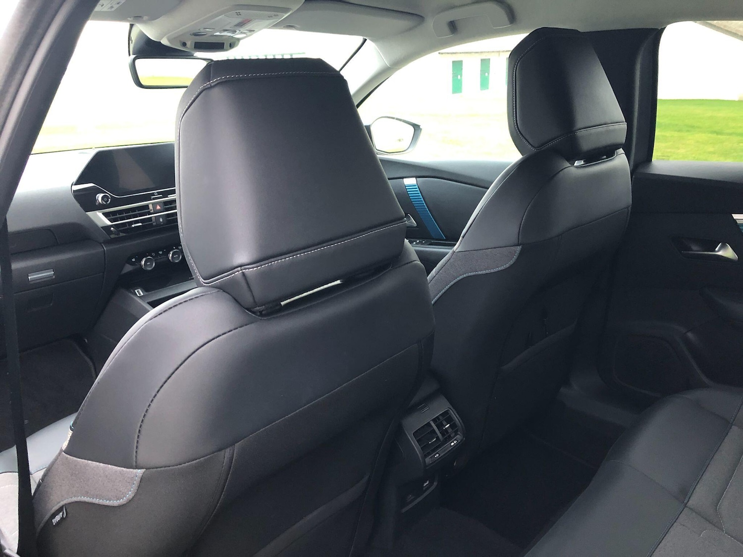 Used Citroen e-C4 2023 for sale - 77066716: Photo 30