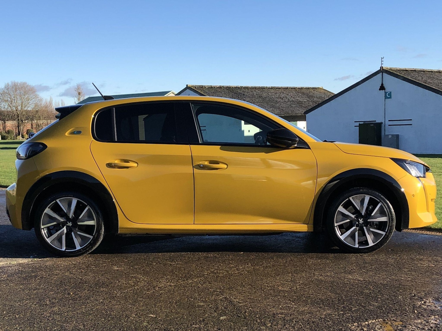 Used Peugeot E-208 2021 for sale - 77090815: Photo 11