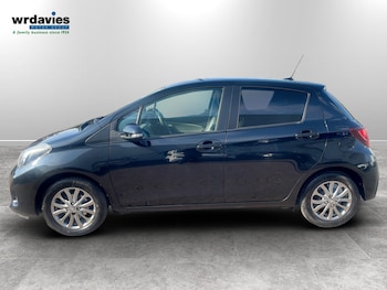 Used Toyota Yaris 2016 for sale - 79226010: Photo