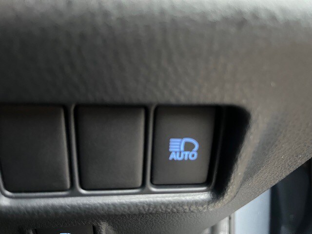 Used Toyota C-HR 2020 for sale - 76276273: Photo 25