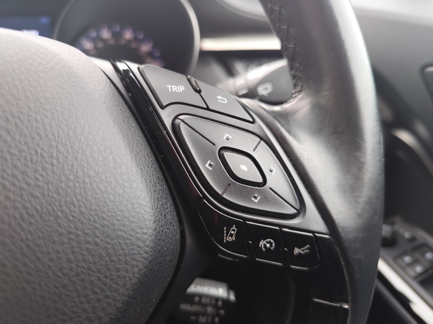 Used Toyota C-HR 2019 for sale - 76933259: Photo 18